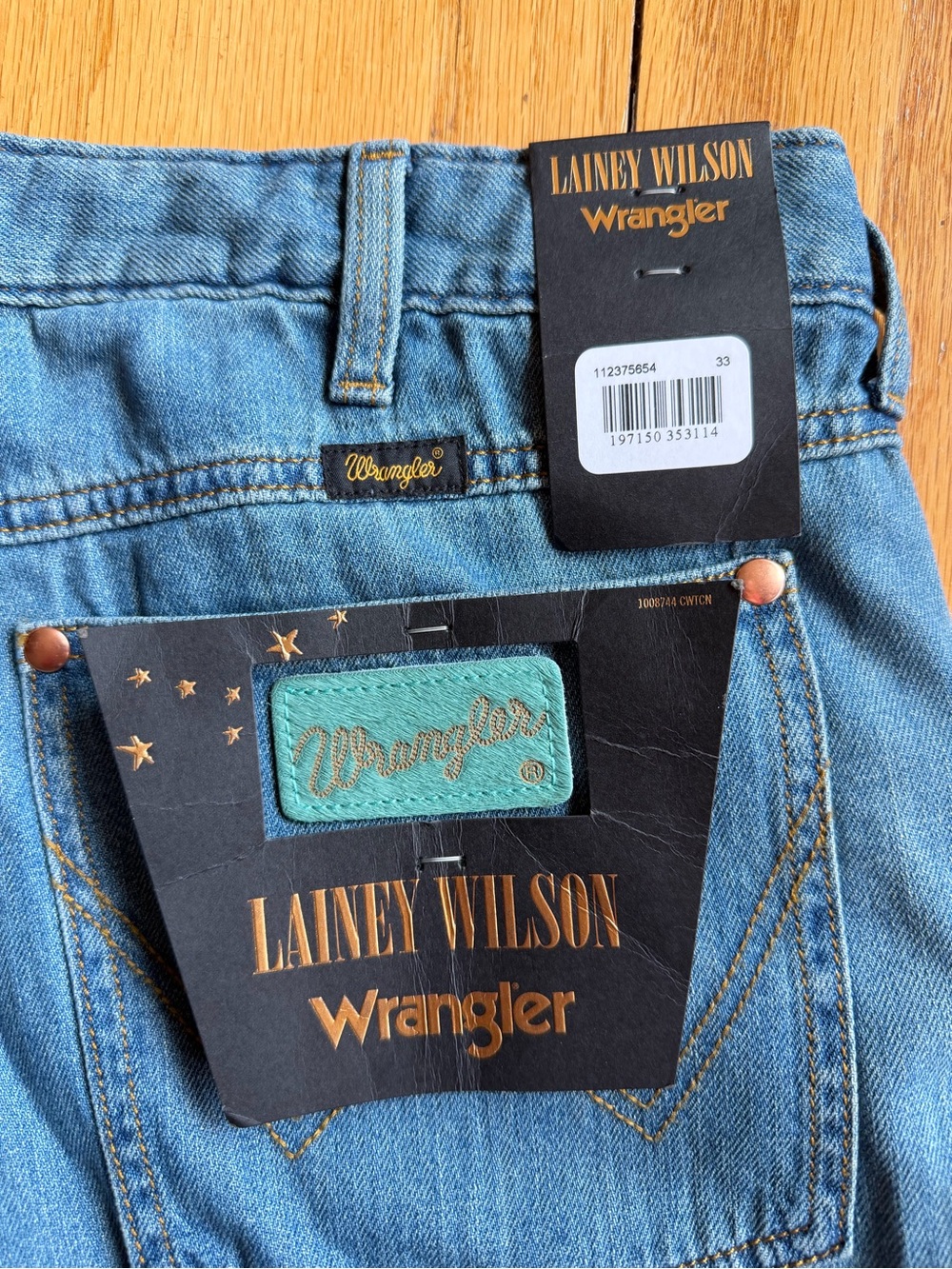 NWT Wrangler Womens X Lainey Wilson Cheeky Wide Leg Jean W33 - Picture 11 of 15